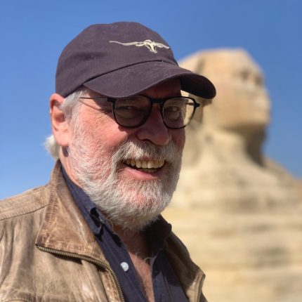 Cairo Private Day-Tour to Giza pyramids, Sphinx, Egyptian Museum & Bazaar+ Lunch