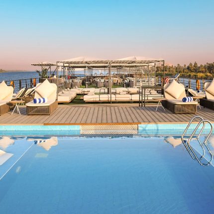 Nile Cruise from Aswan to Luxor for 3 Nights 4 Days with Tours and Guide